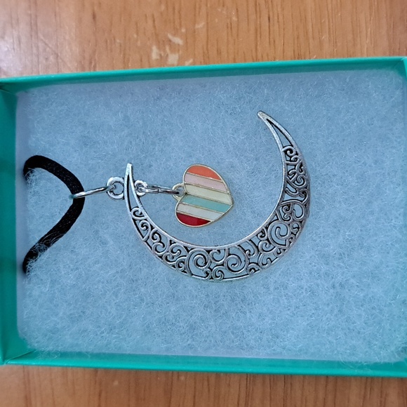 Crescent Moon Heart Necklace - Picture 2 of 5